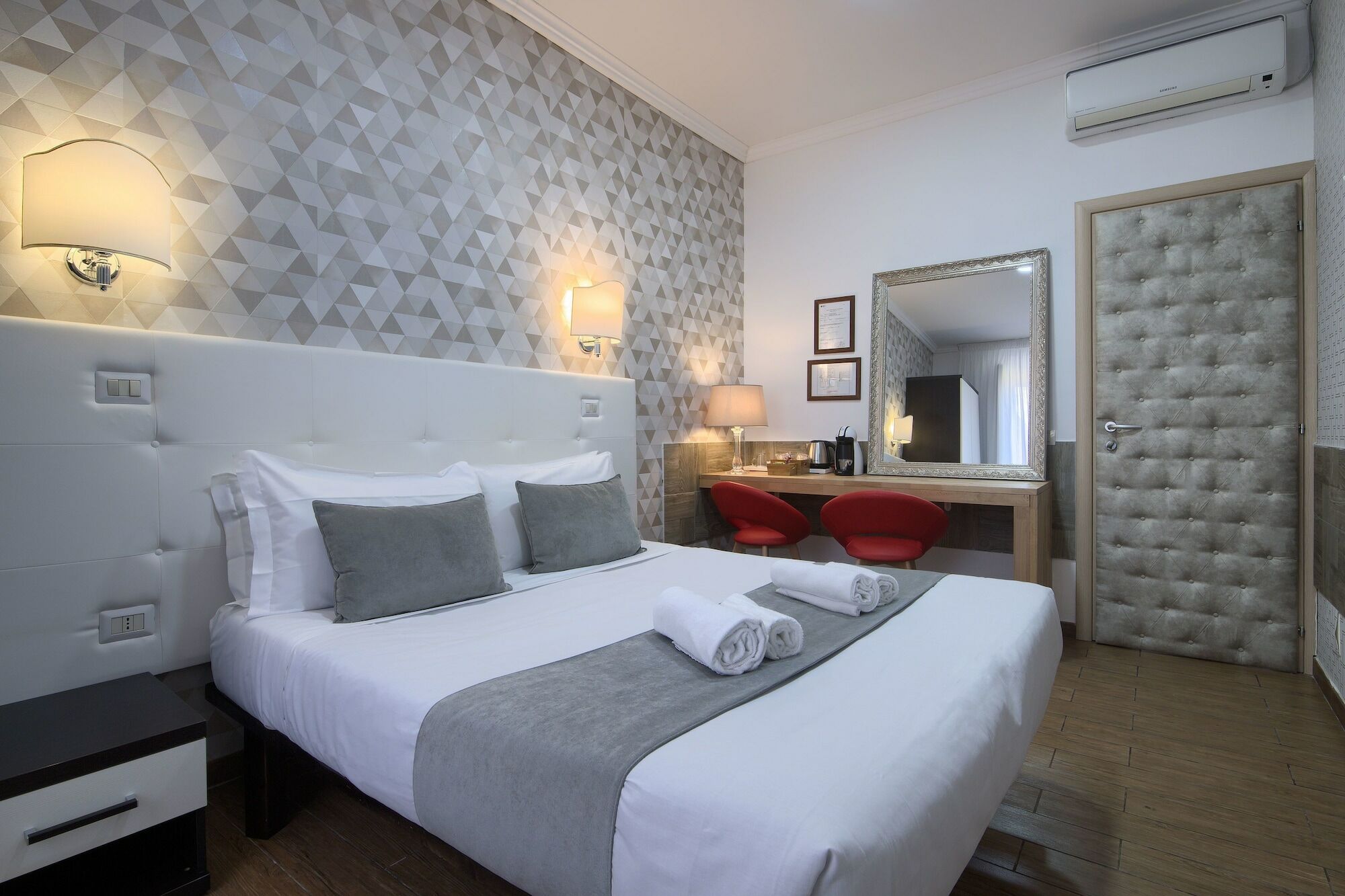Domus Pietro Inn روما المظهر الخارجي الصورة